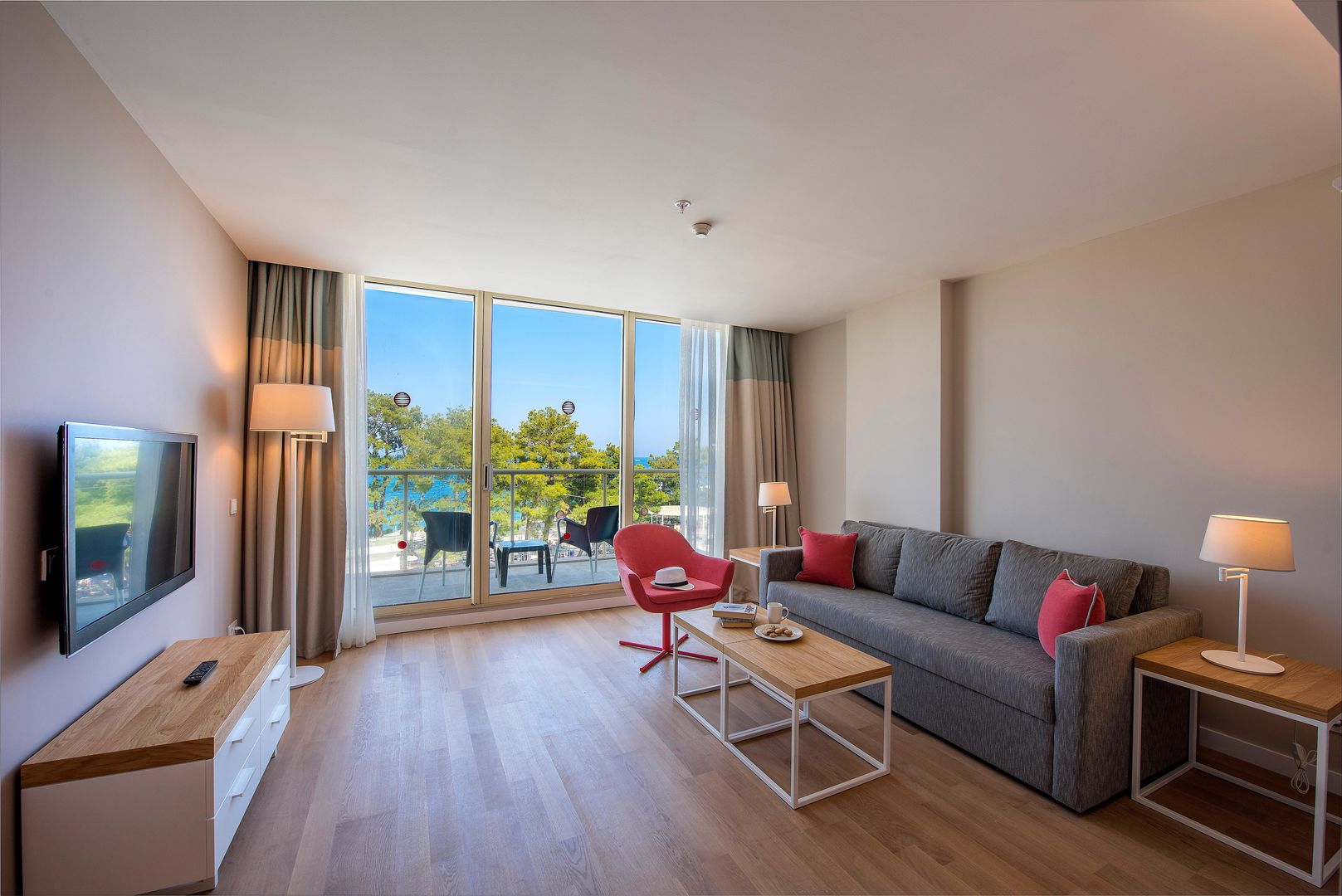 Akra Kemer