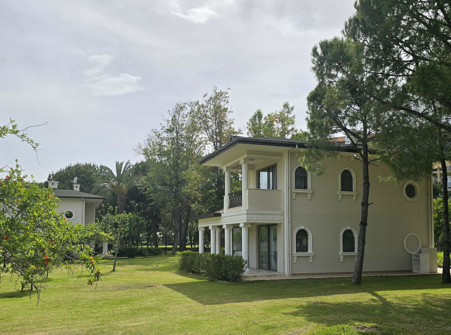 DUCALE LARA