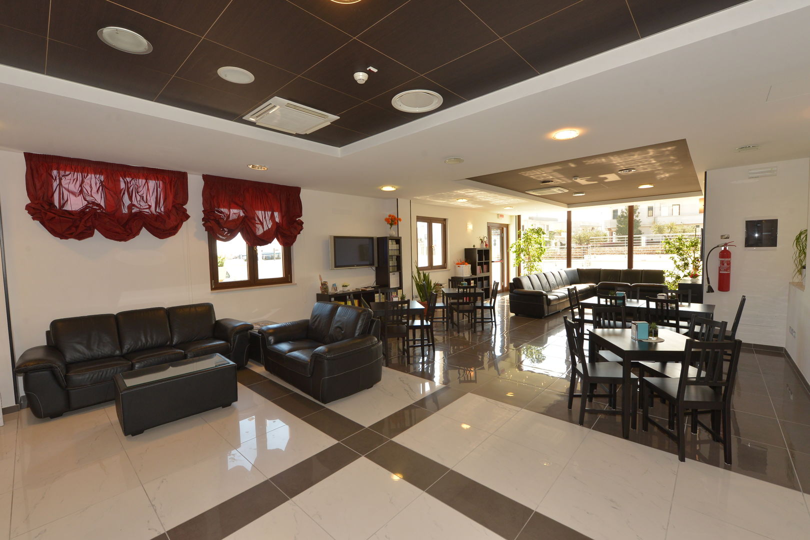 His Majesty Hotel