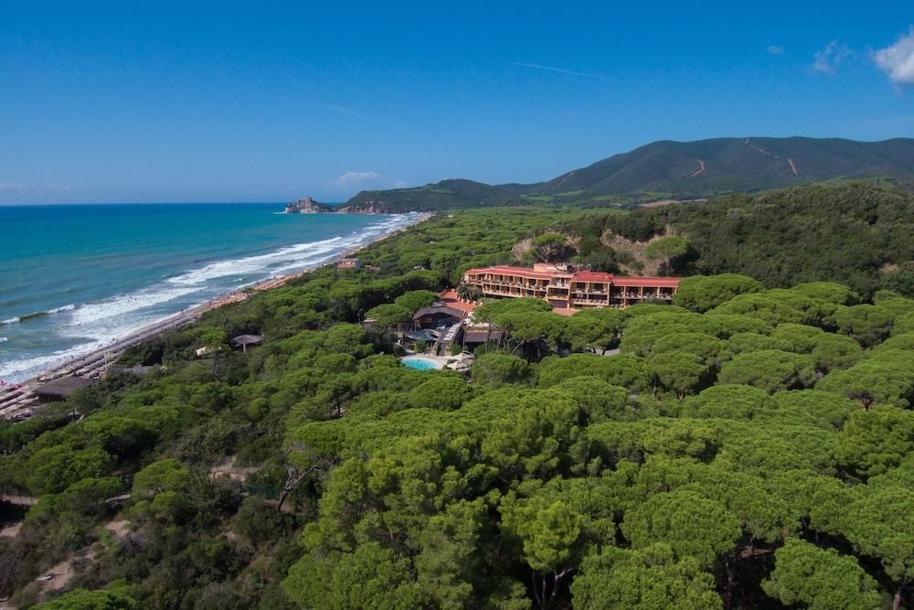 Roccamare Residence