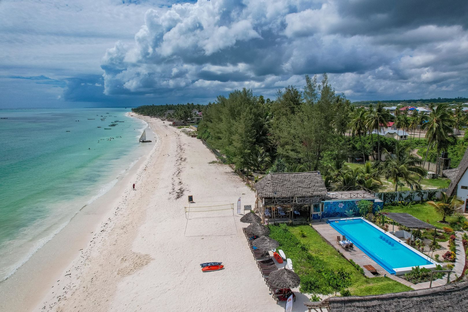 La Perla Beach Resort