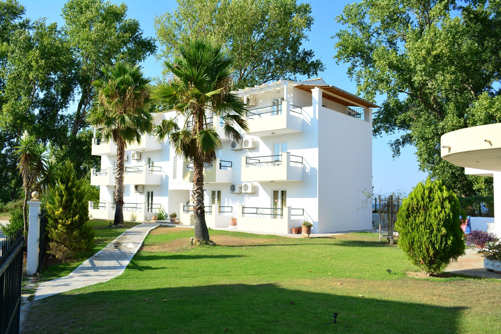 Cavos Beach House