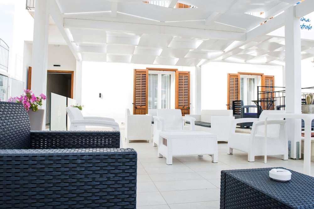 Marina di Petrolo Apartments