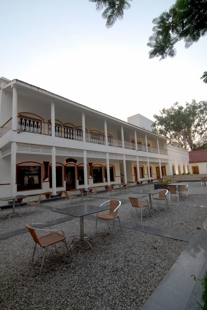Chanakya BNR Hotel