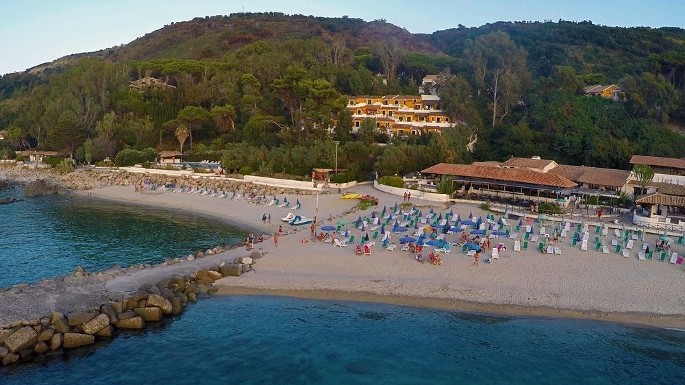 Baia Paraelios Resort