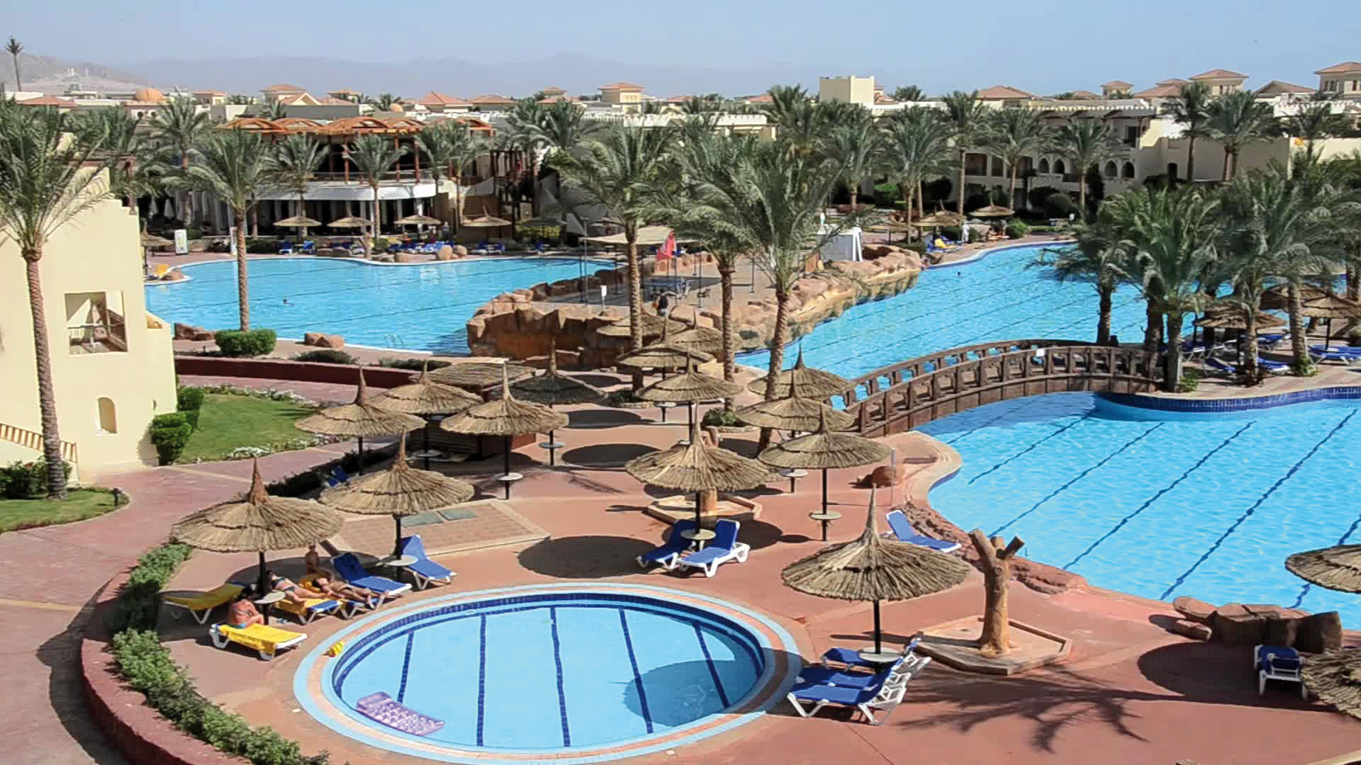 Sea Beach Edge by Rotana