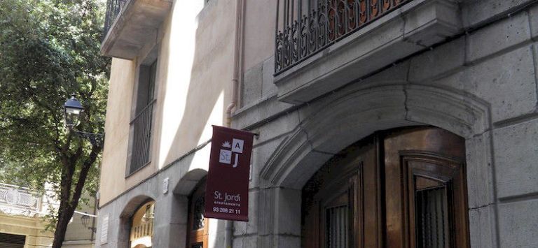 Apartaments Sant Jordi Comtal 33
