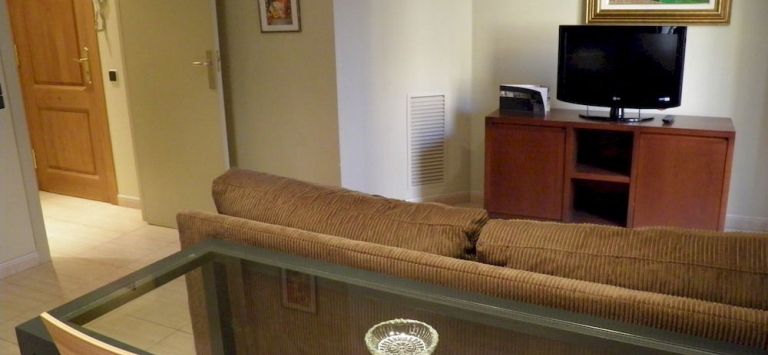 Apartaments Sant Jordi Comtal 33