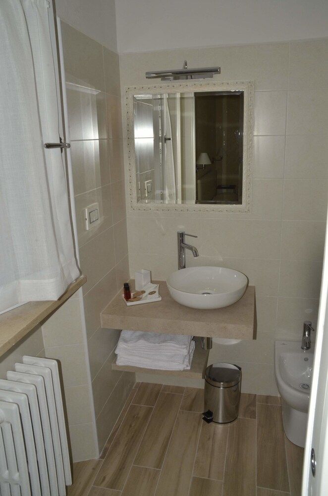 Opera Bed & Breakfast