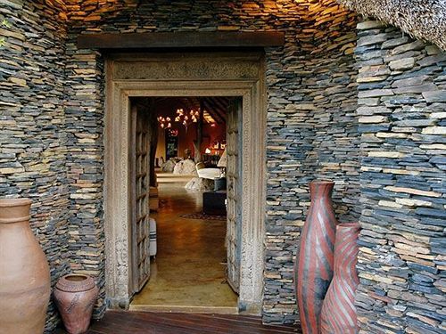 Madikwe Hills Private Game Lodge