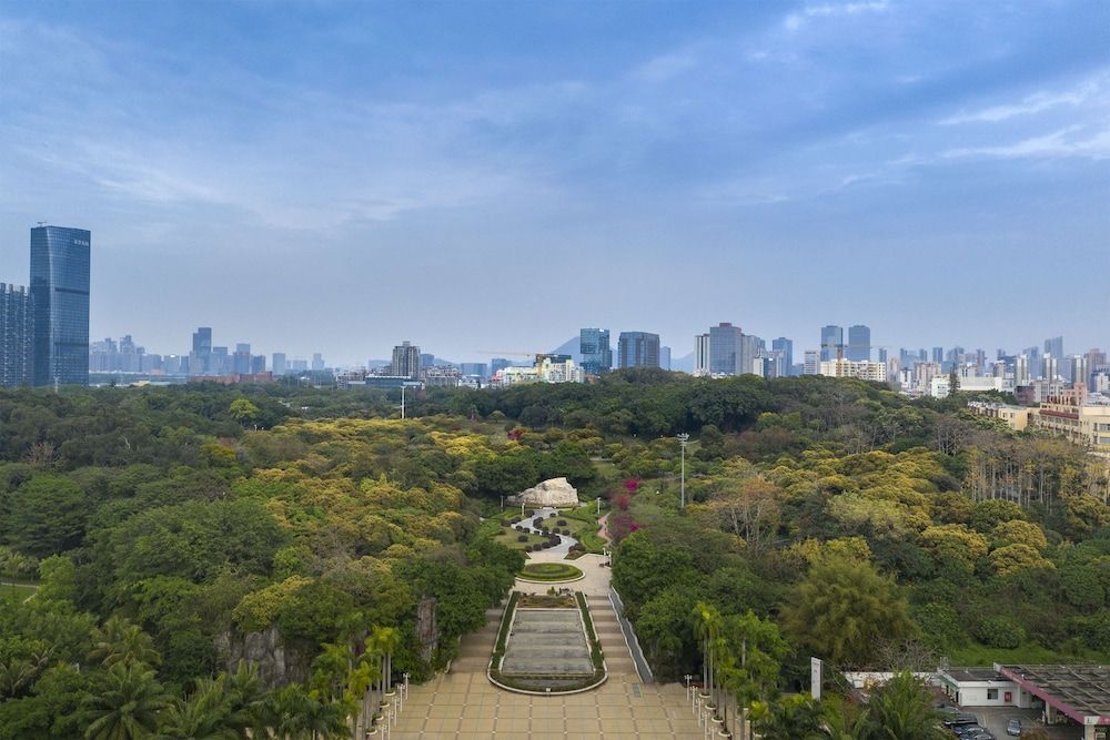 DoubleTree by Hilton Shenzhen Nanshan Hotel & Residences