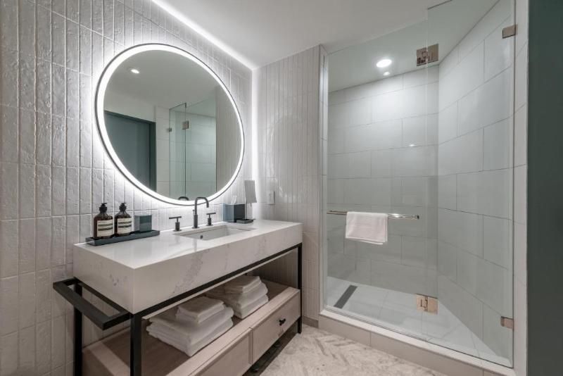 The Morrow Washington DC, Curio Collection by Hilton
