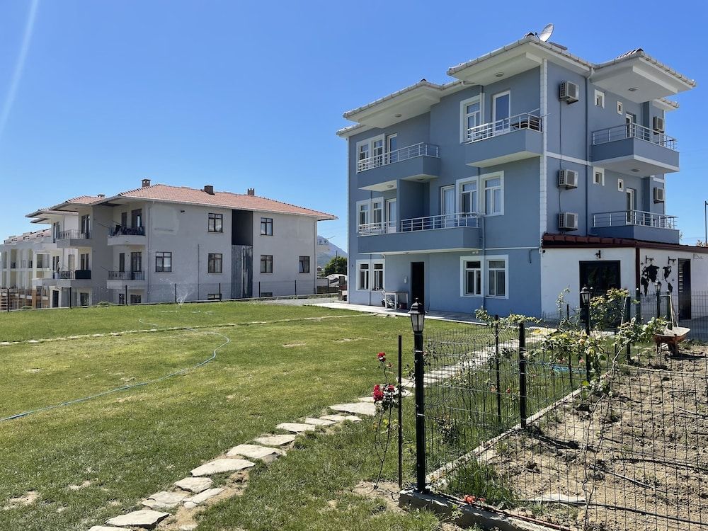 Parli Hotel