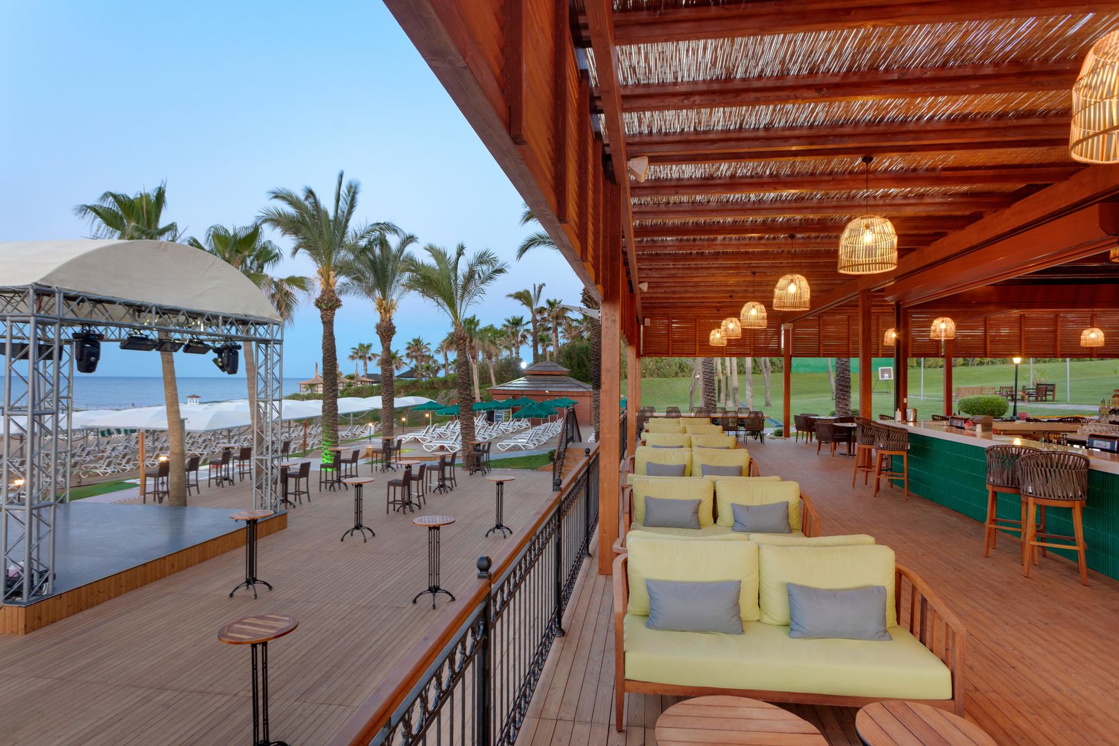 Dobedan Beach Resort Comfort Side