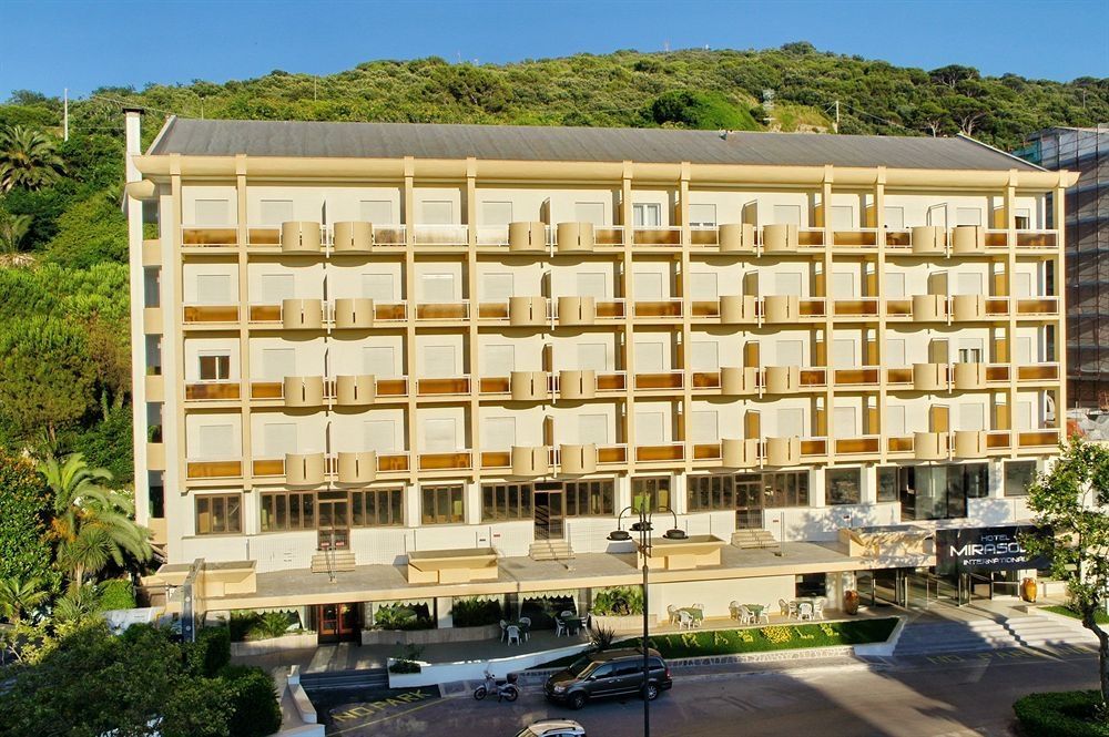 Hotel Mirasole International