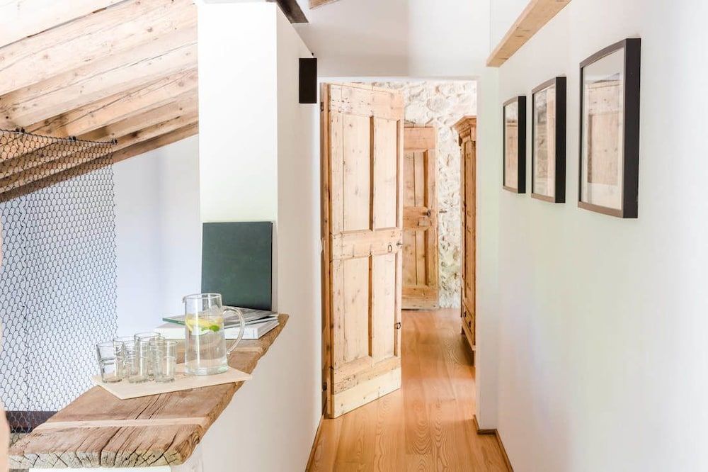 Maeli WInery House