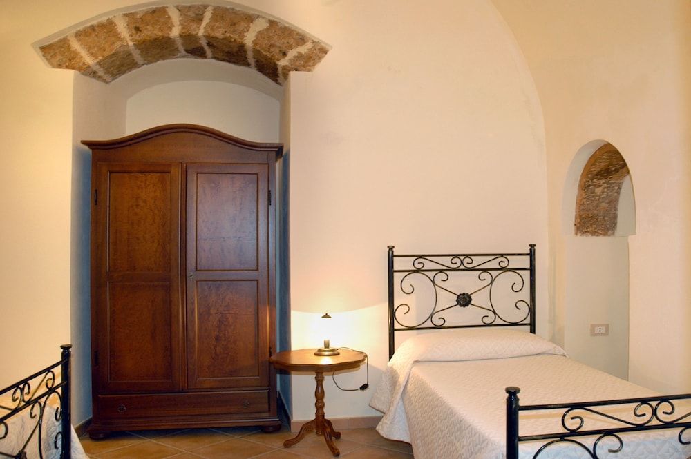 B&B Macrina