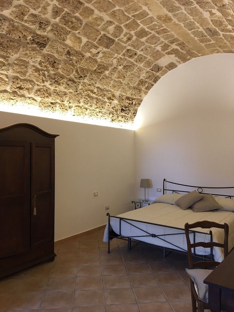 B&B Macrina
