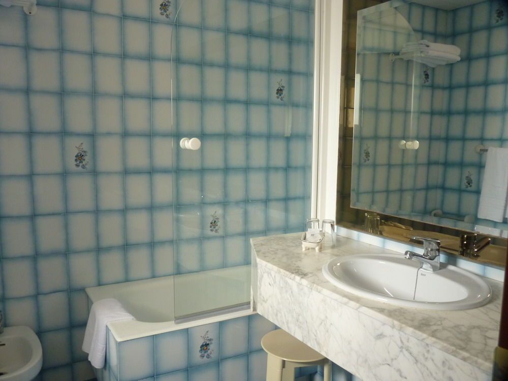 Hotel 153