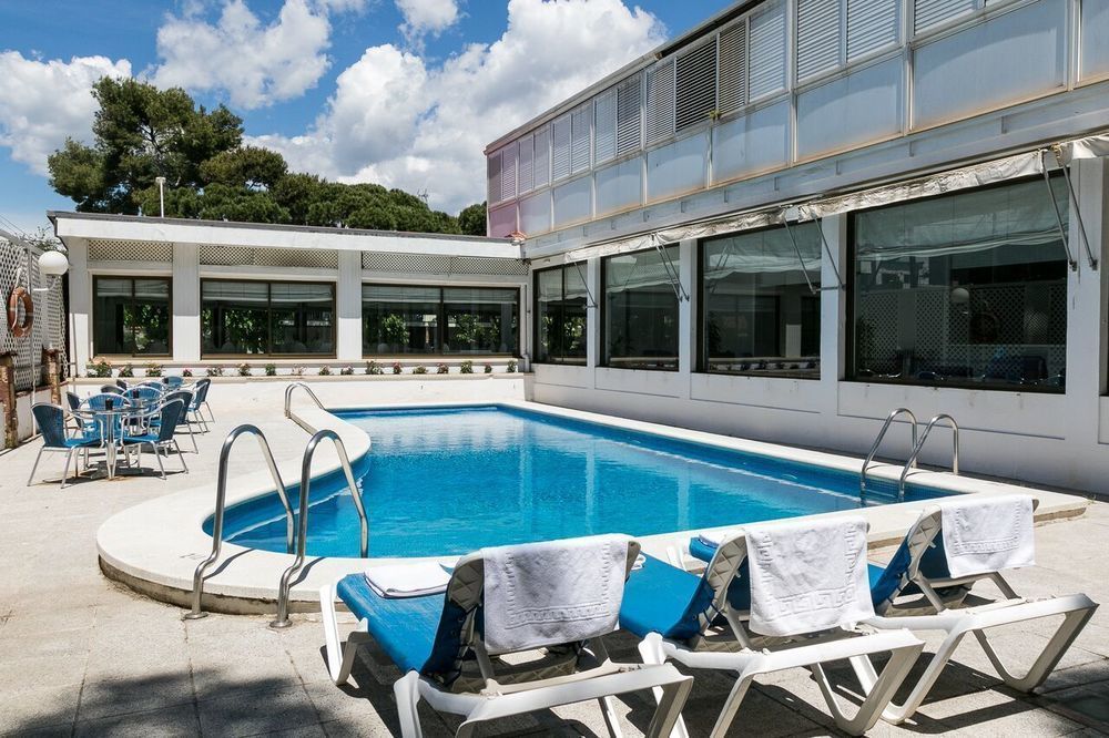 Hotel 153
