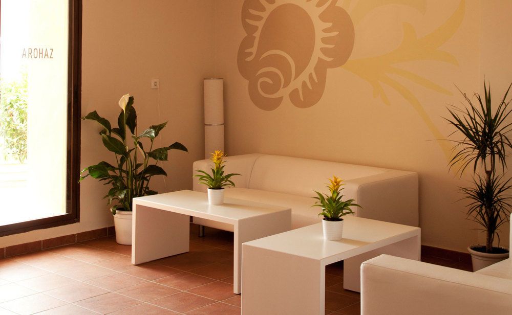 Arohaz Hotel & Gastrobar