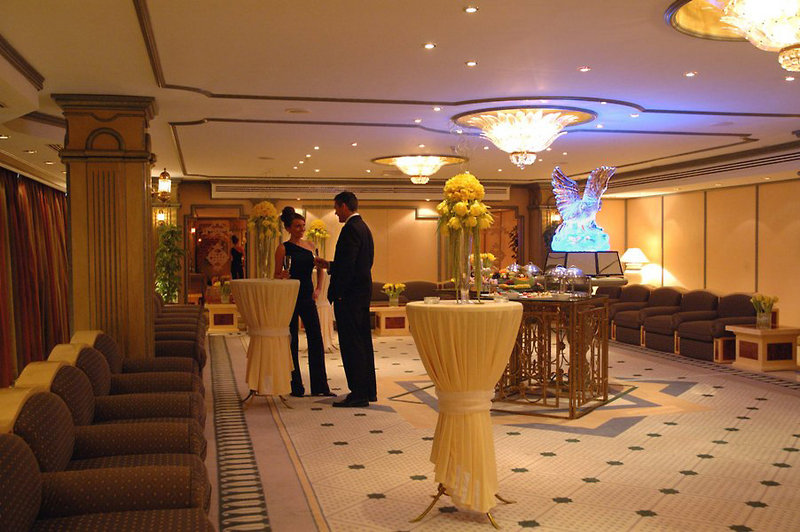 Millennium Plaza Downtown Hotel
