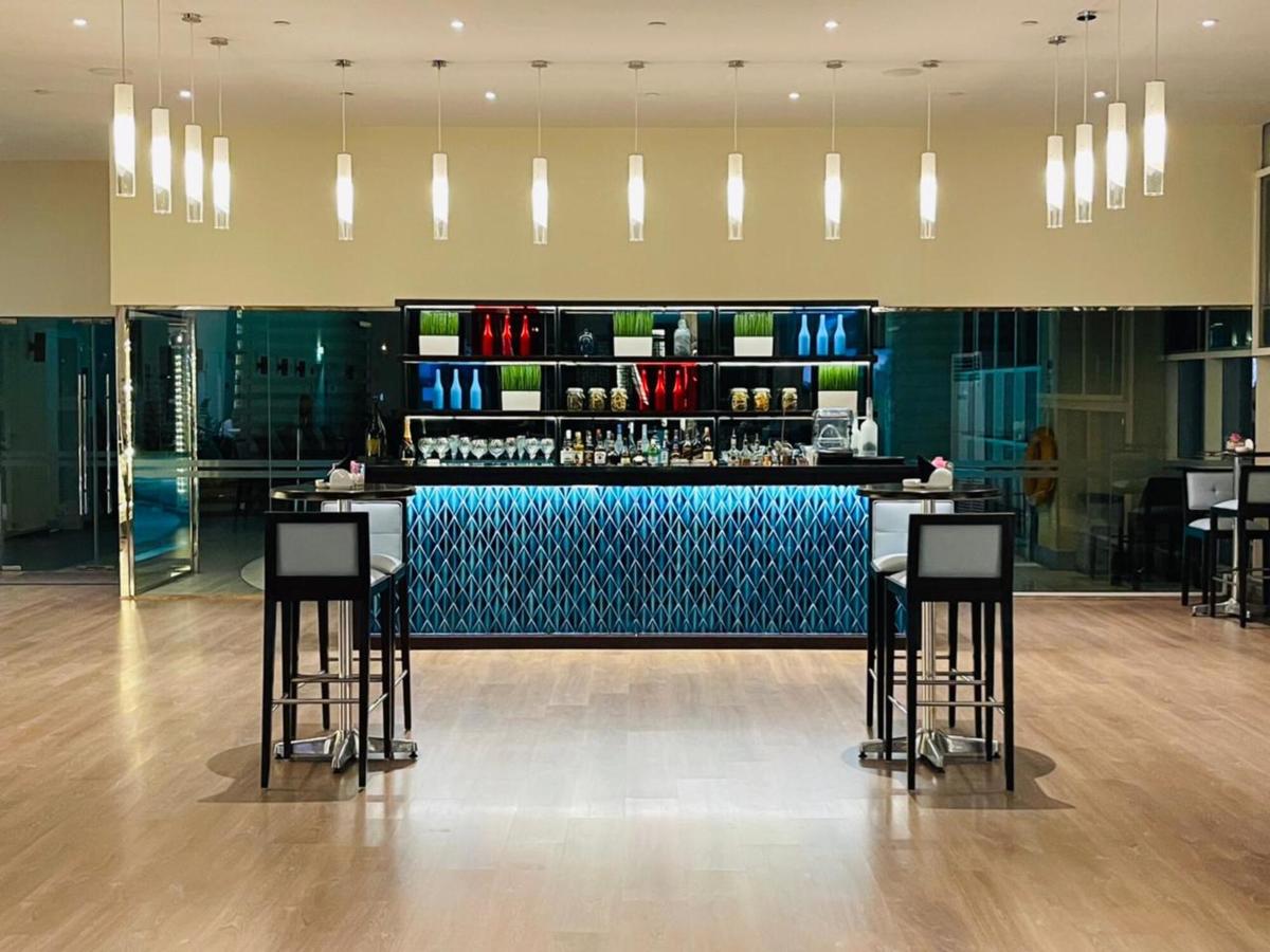 Grand Millennium Al Wahda