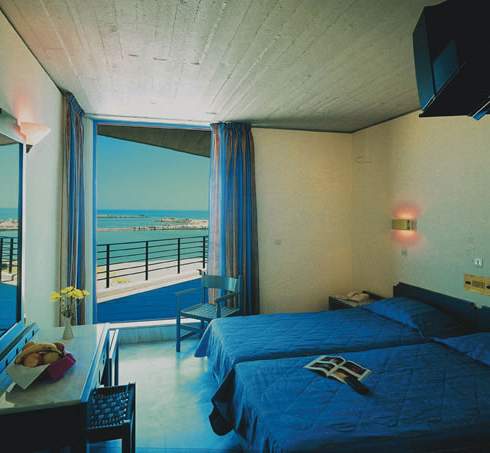 Kyma Suites Beach Hotel