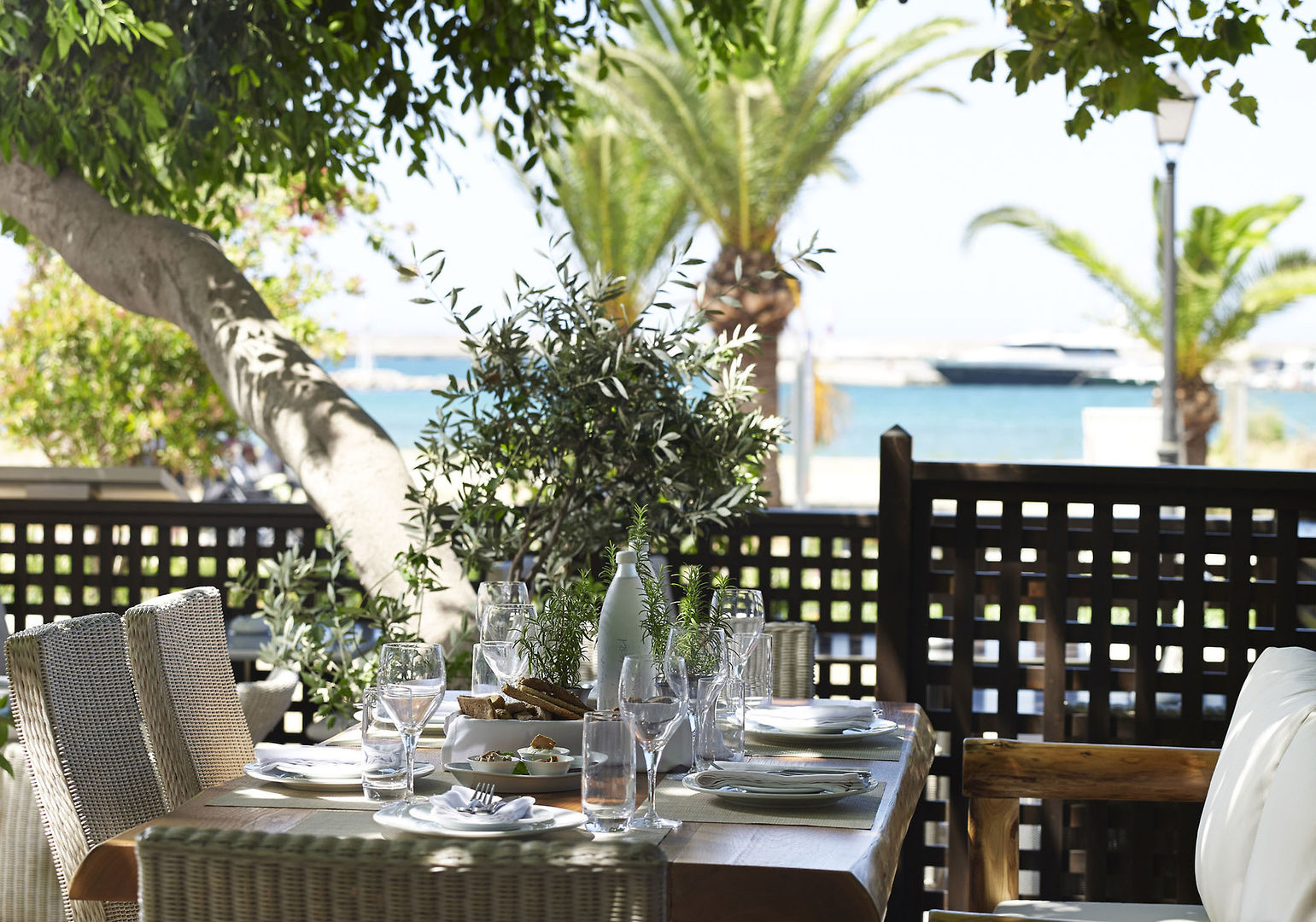 Kyma Suites Beach Hotel