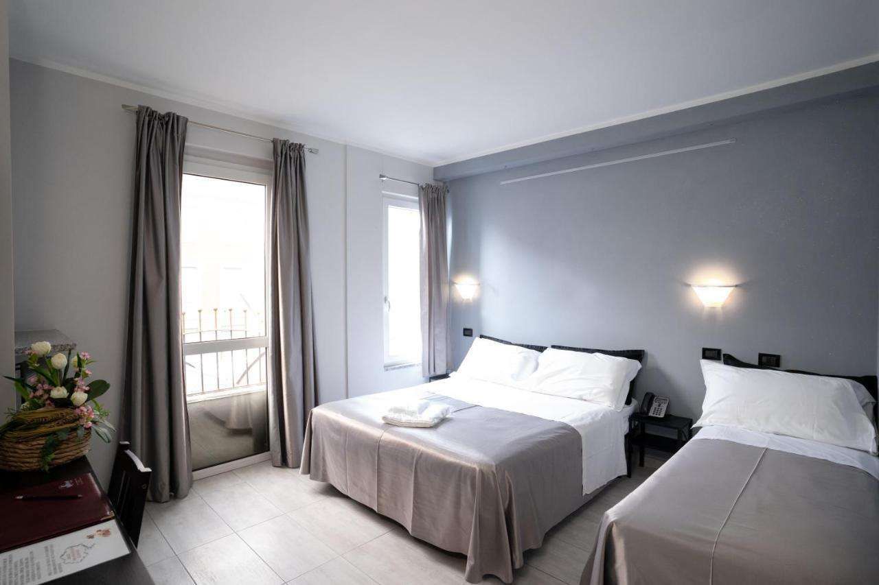 J Hotel