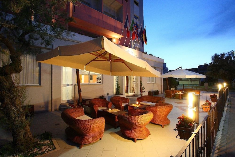 Miramare Inn