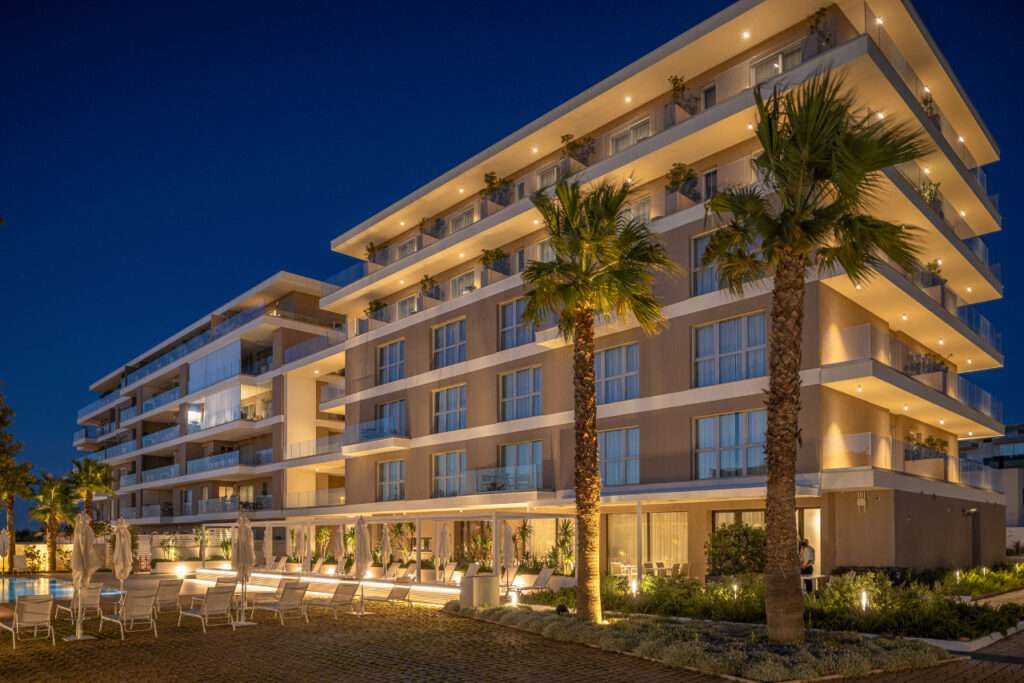 B21 Hotel