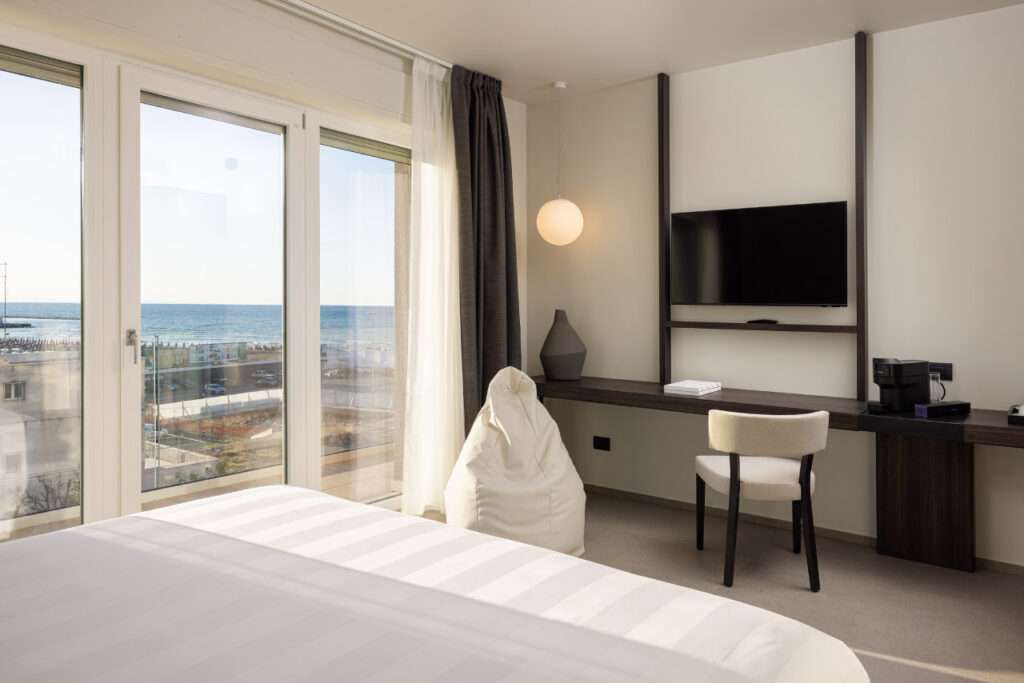 B21 Hotel
