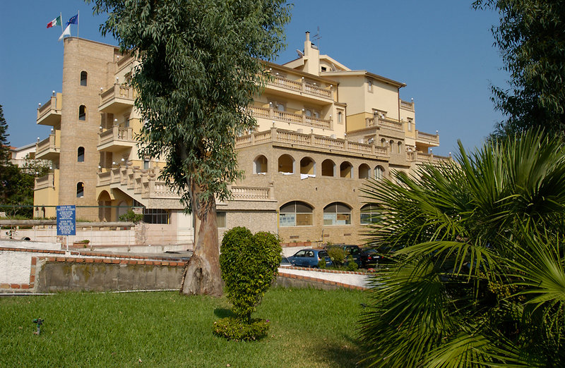 Hellenia Hotel