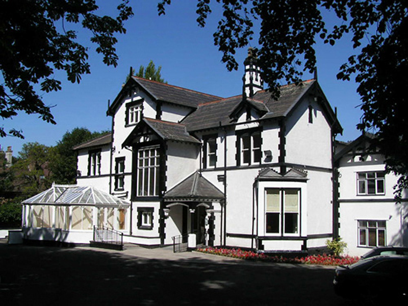 Lyndhurst & Erlscote Serviced Apartments