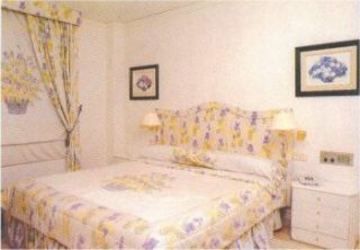 Mediterráneo Sitges Apartments
