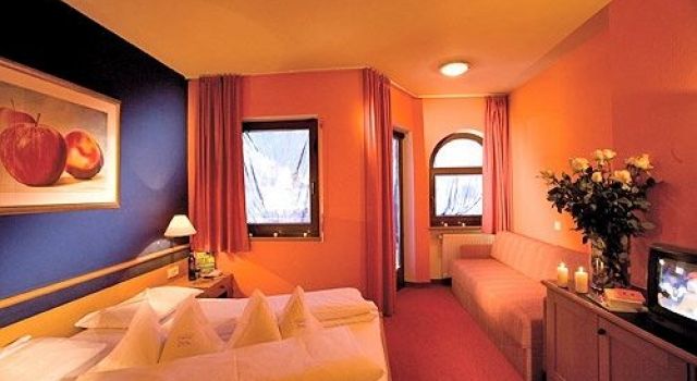 Alphotel Stocker