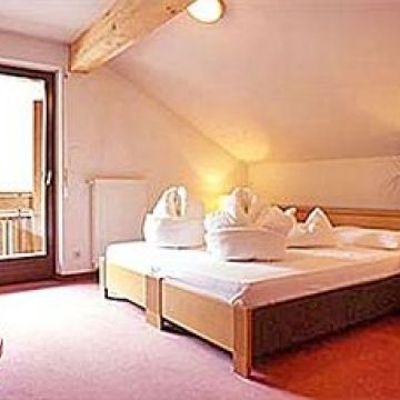 Alphotel Stocker