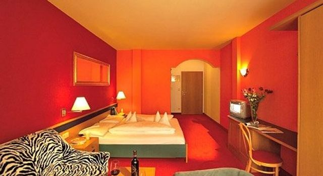 Alphotel Stocker