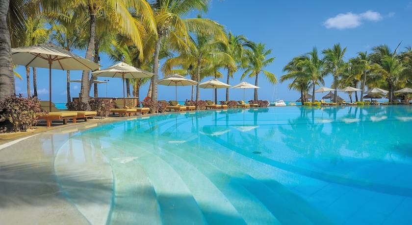 Paradis Beachcomber Golf Resort & Spa