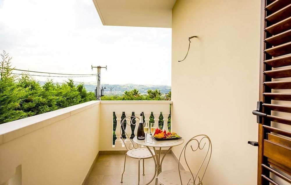 Parco Dei Poeti B&B