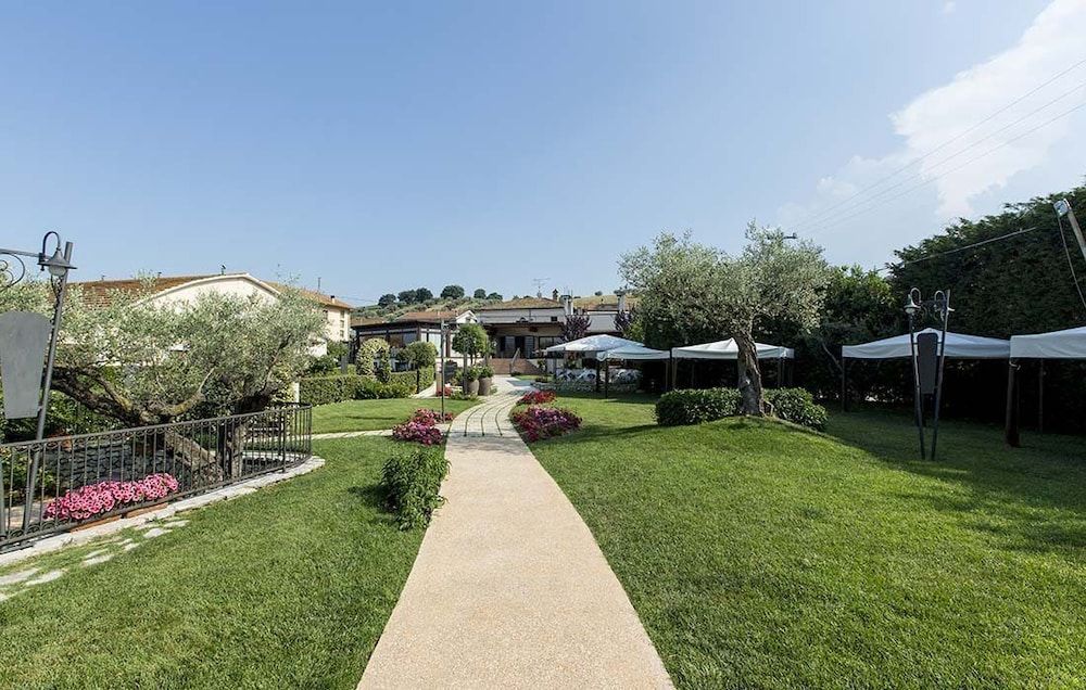 Parco Dei Poeti B&B
