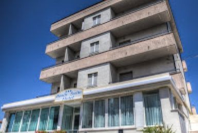 Marina Beach Suite Hotel