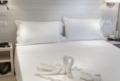Marina Beach Suite Hotel