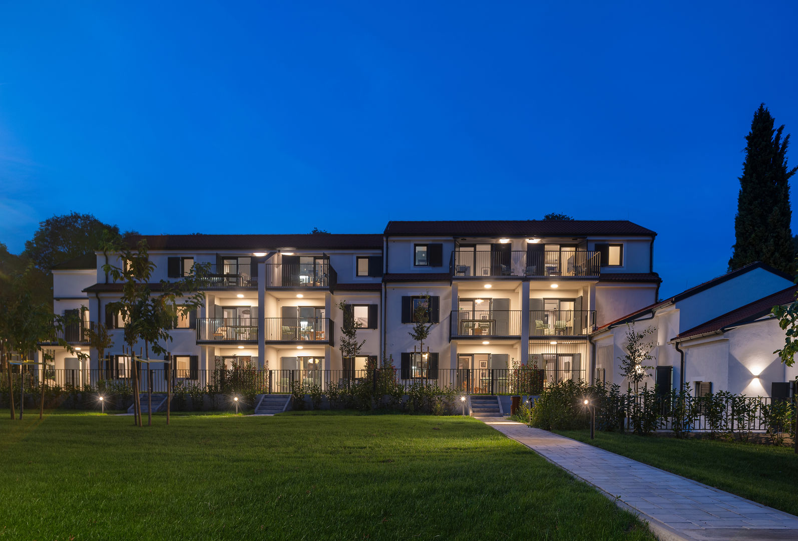 Molum Hotel & Residences