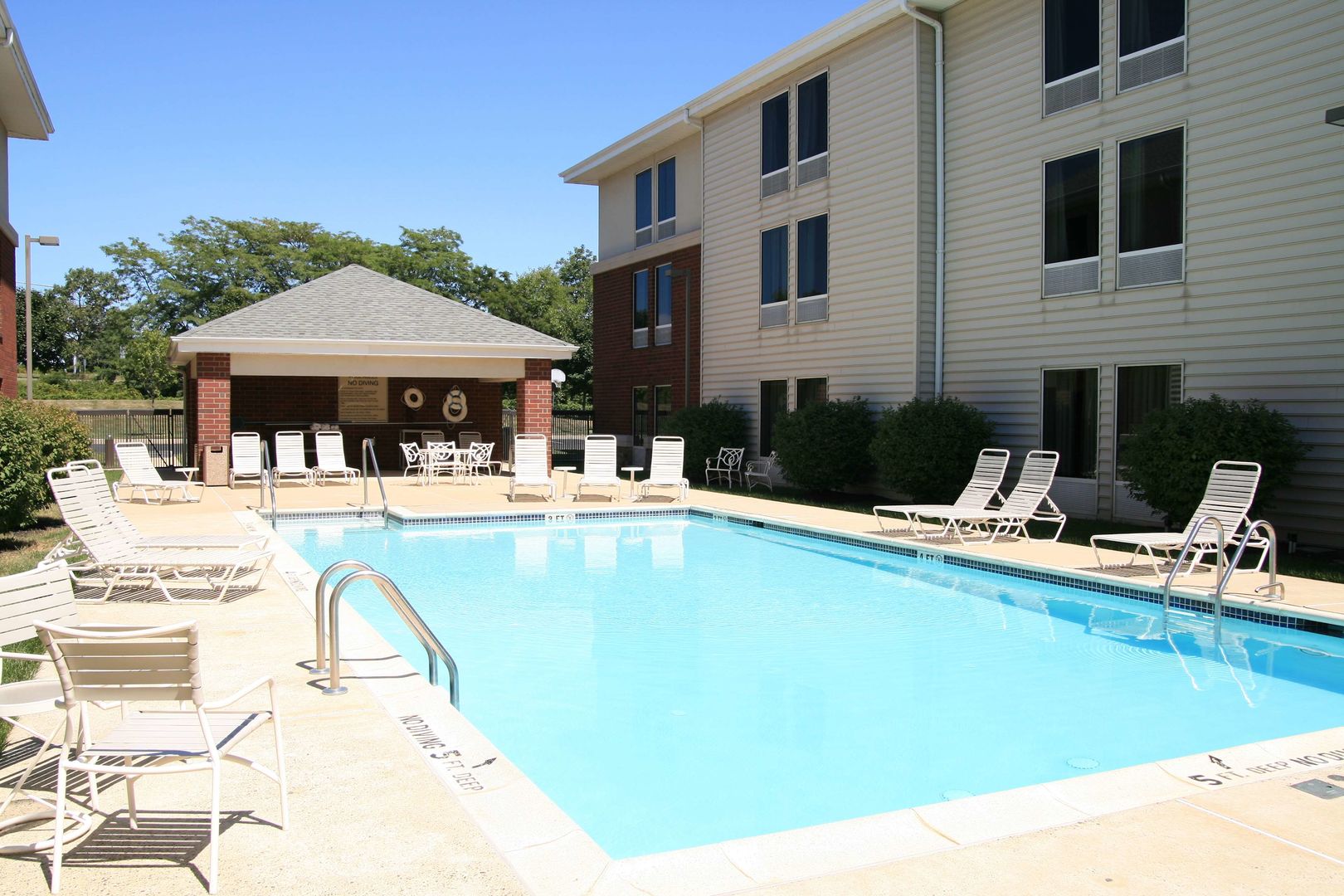 Hampton Inn & Suites Newtown