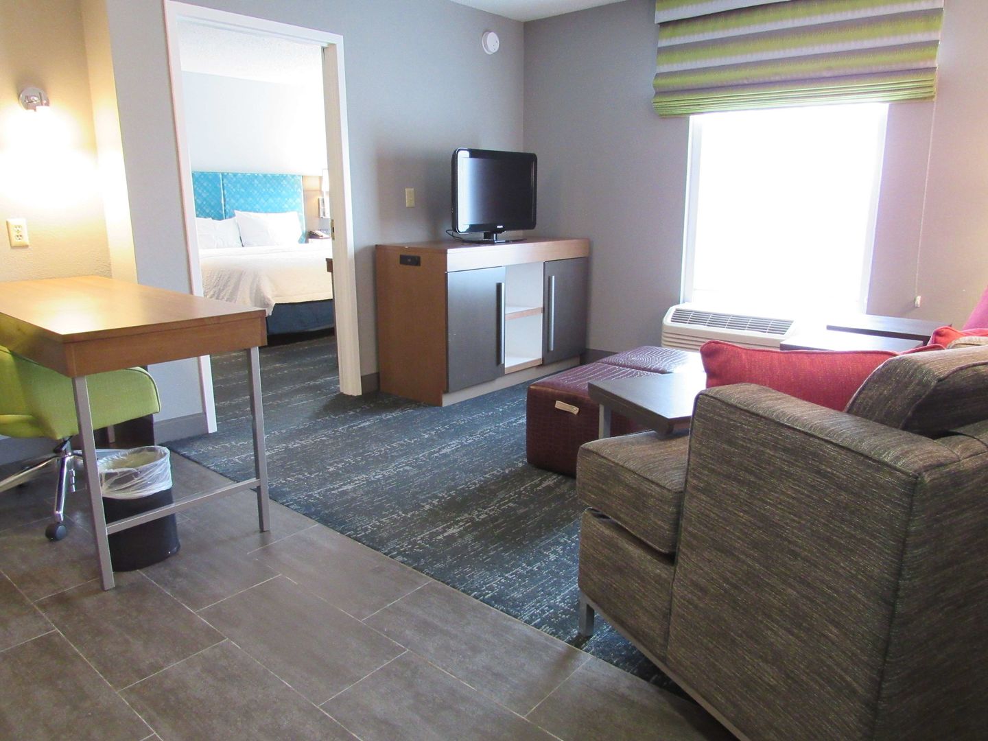 Hampton Inn & Suites Newtown