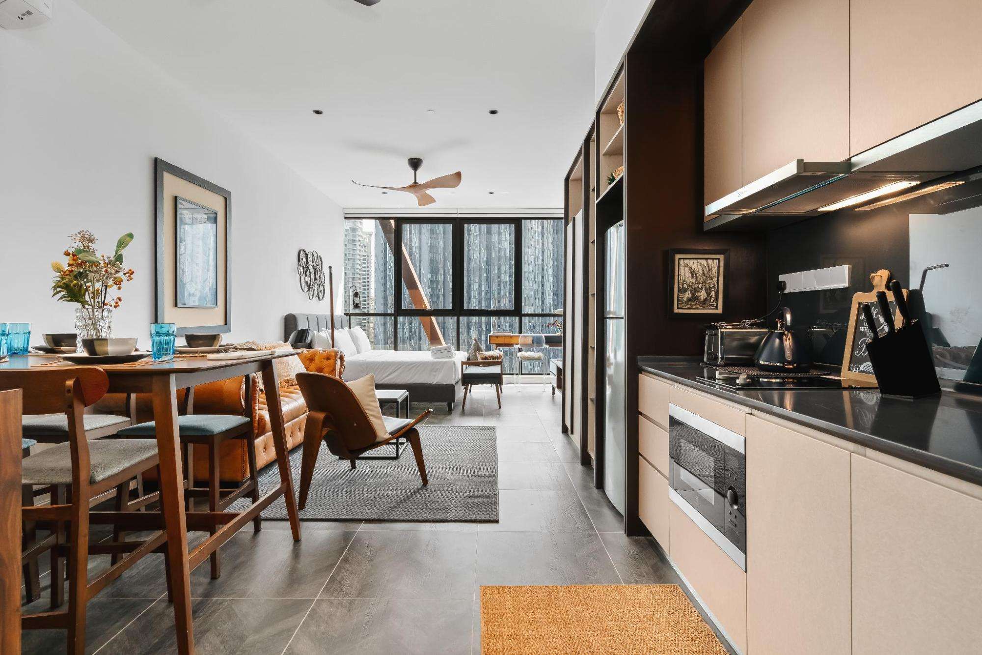 Scarletz KLCC Apartments by Soulasia
