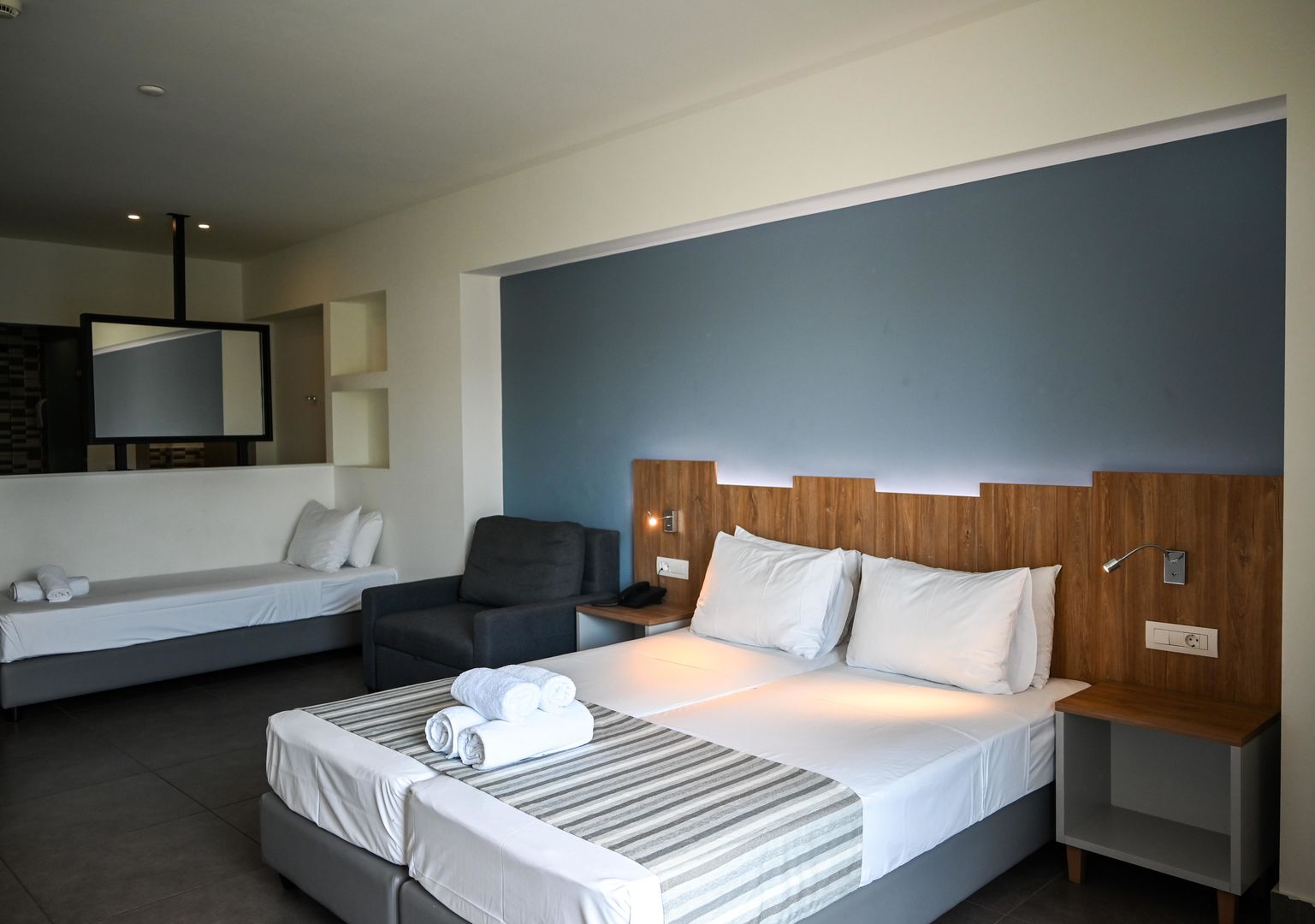 Pollis Hotel