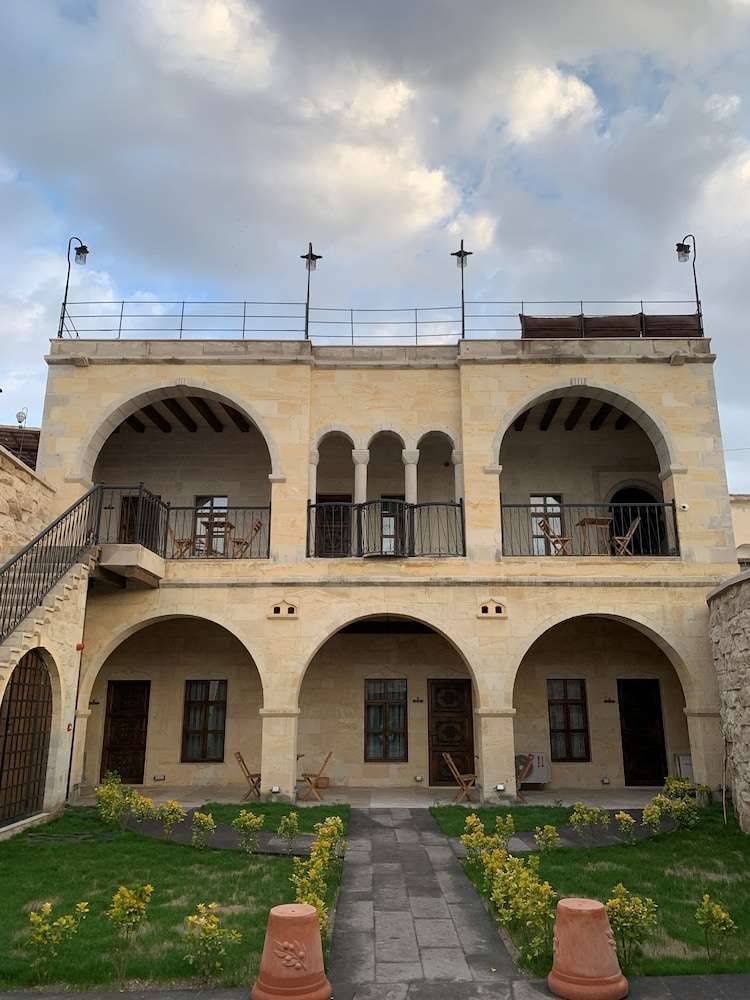 Kayra Cave Suites